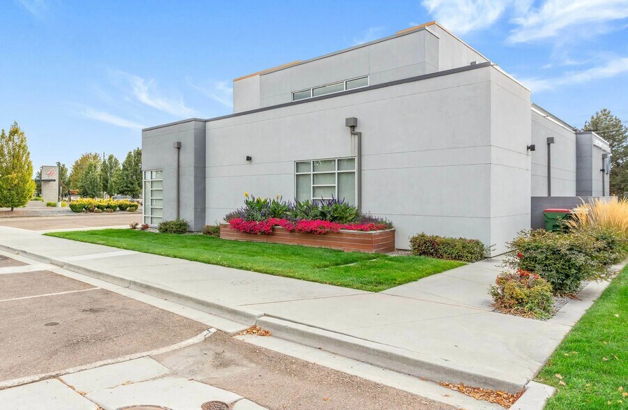 More Photos Of 5004 N Linder Rd, Meridian Medical For Sale