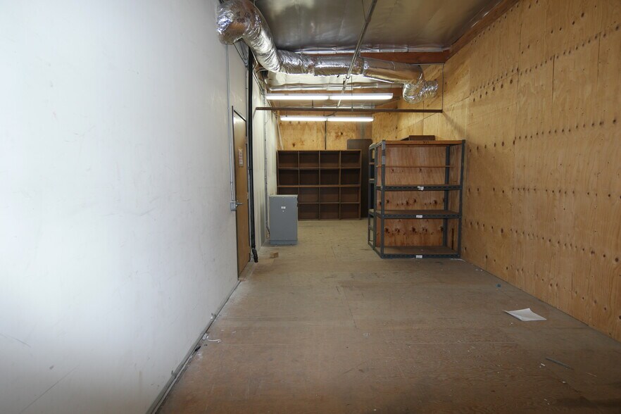 More Photos Of 4125 Market St, Ventura Light Manufacturing For Sale