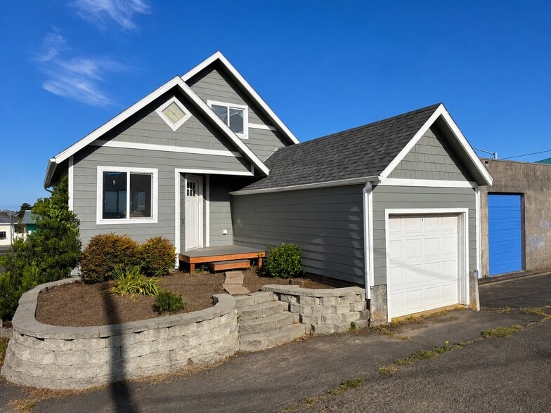 More Photos Of 1330 NE Highway 101, Lincoln City Restaurant For Sale