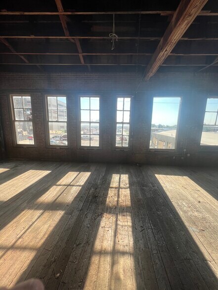 More Photos Of 3 & 5 2nd St, Temple Storefront Retail Office For Lease