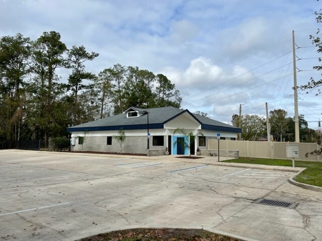 More Photos Of 14 Swimming Pen Dr, Middleburg Office For Lease