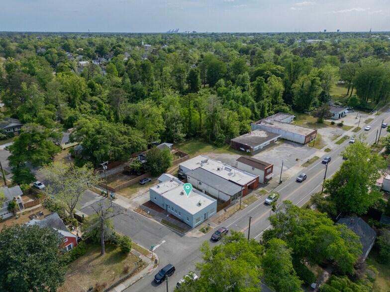 More Photos Of 2020 Princess Place Dr, Wilmington Freestanding For Sale