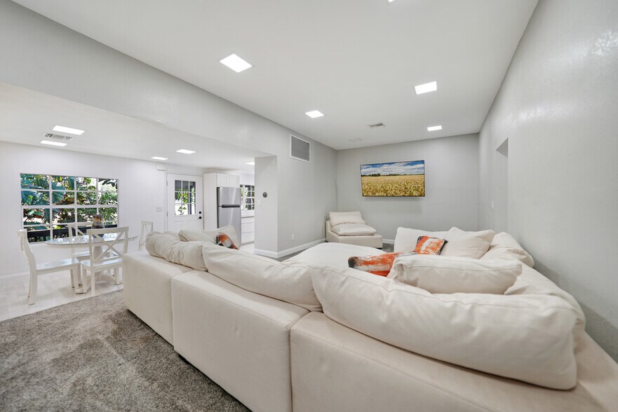 More Photos Of 2461 SW Highway 17, Arcadia Warehouse For Sale
