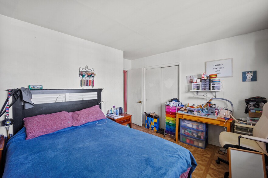 More Photos Of 2516-2518 N Dupont Pky, Middletown Freestanding For Sale