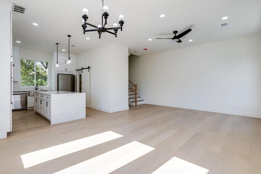 More Photos Of 6001 Lewis St, Dallas Apartments For Sale