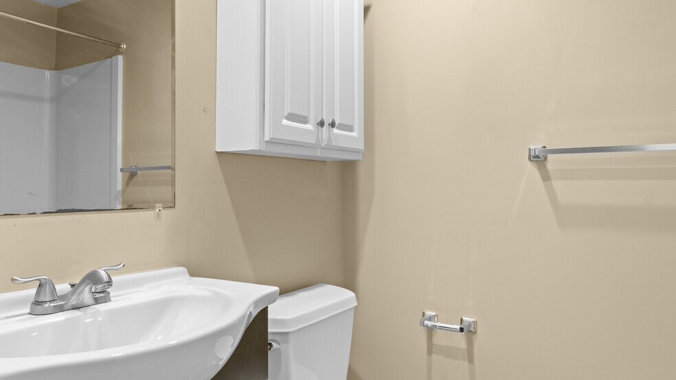 More Photos Of 55 Washington St, Lockport Apartments For Sale