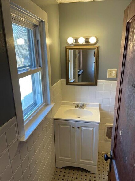 More Photos Of 1563 Old U.S. 22, Lenhartsville Apartments For Sale