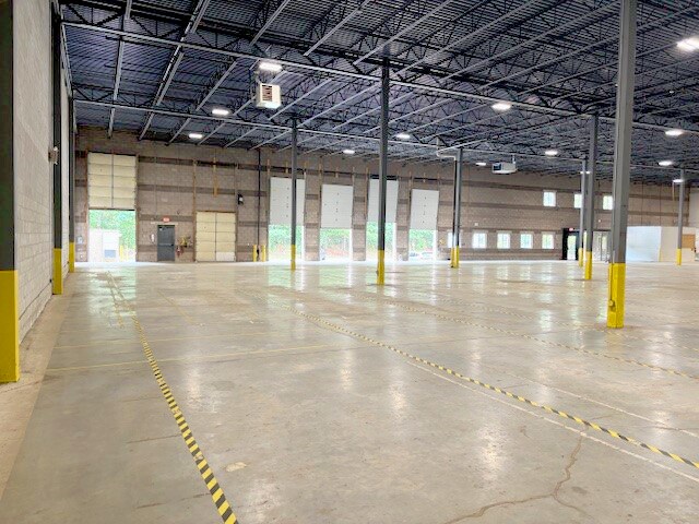 More Photos Of 377 Ballardvale St, Wilmington Warehouse For Lease