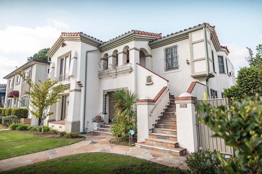 More Photos Of 443 S Palm Dr, Beverly Hills Multifamily For Sale
