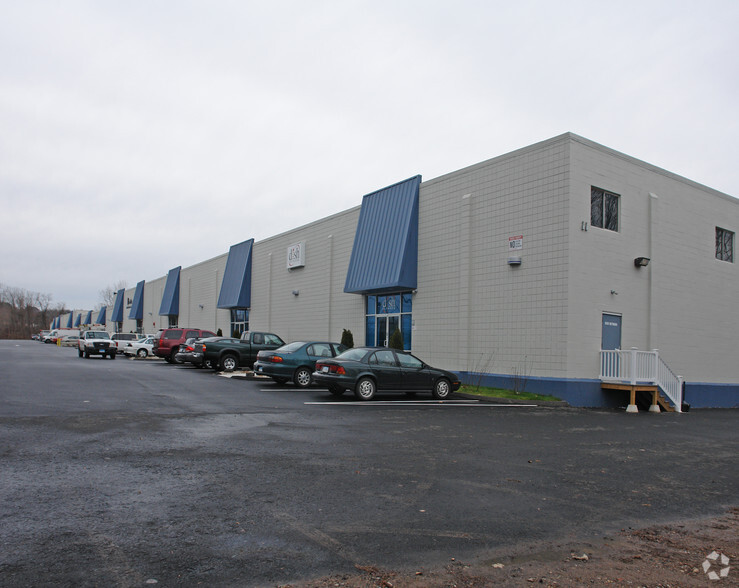 Primary Photo Of 100 Republic Dr, North Haven Warehouse For Lease