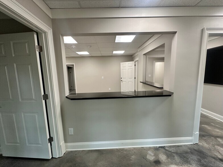 More Photos Of 5920 Odell St, Cumming Office For Sale