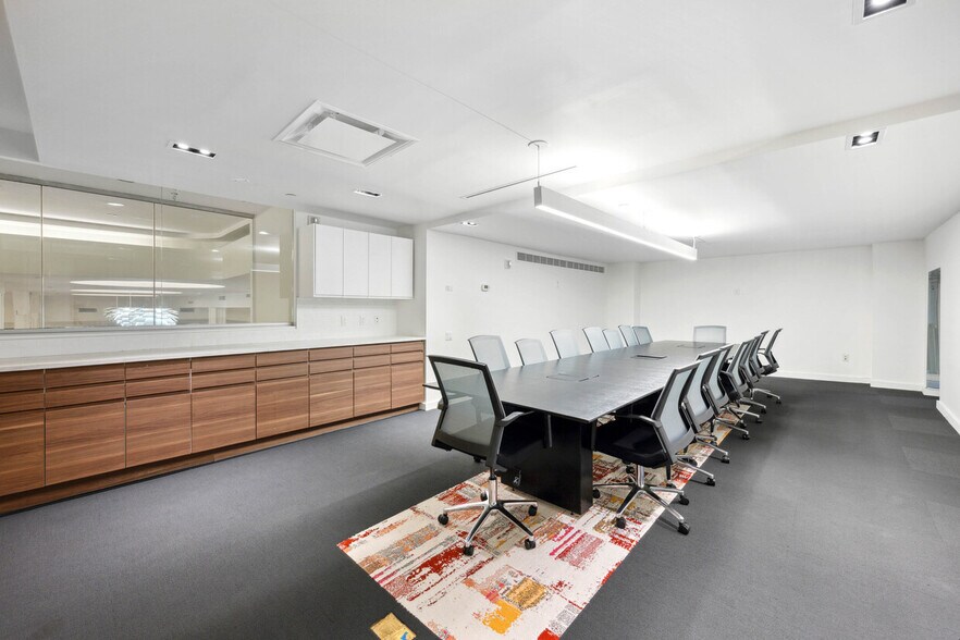 More Photos Of 25 W 39th St, New York Loft Creative Space For Lease