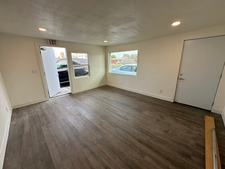 More Photos Of 600 Harbor Blvd, West Sacramento Warehouse For Sale