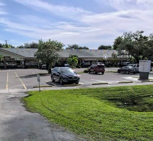 Primary Photo Of 4276-4298 S University Dr, Davie Storefront Retail Office For Lease
