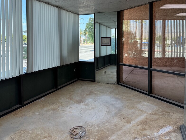 More Photos Of 34040 Date Palm Dr, Cathedral City Storefront Retail Office For Lease