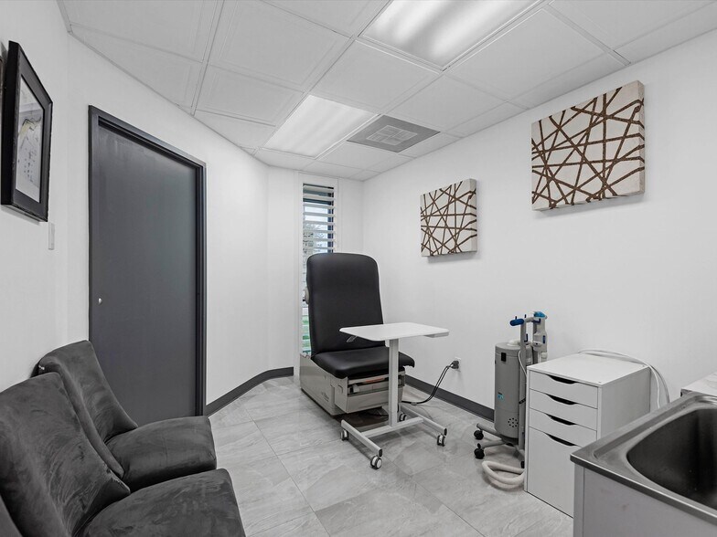 More Photos Of 525 Blossom St, Webster Medical For Sale