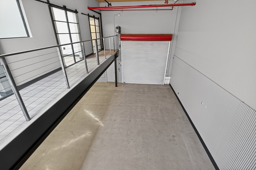 More Photos Of 4125 Market St, Ventura Light Manufacturing For Sale