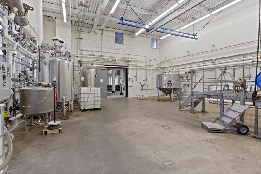 More Photos Of 86-88 White St, Rochester Manufacturing For Lease