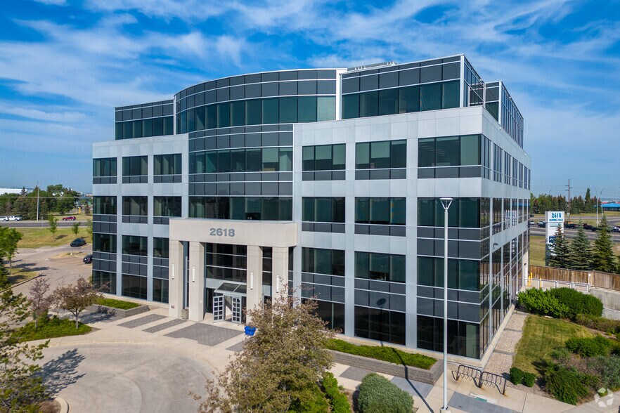 More Photos Of 2618 Hopewell Pl NE, Calgary Office For Lease