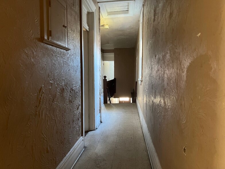 More Photos Of 2208 Woodstock Ave, Pittsburgh Specialty For Sale