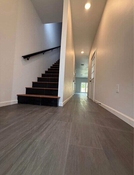 More Photos Of 5333 Cherry St, Panama City Multifamily For Sale