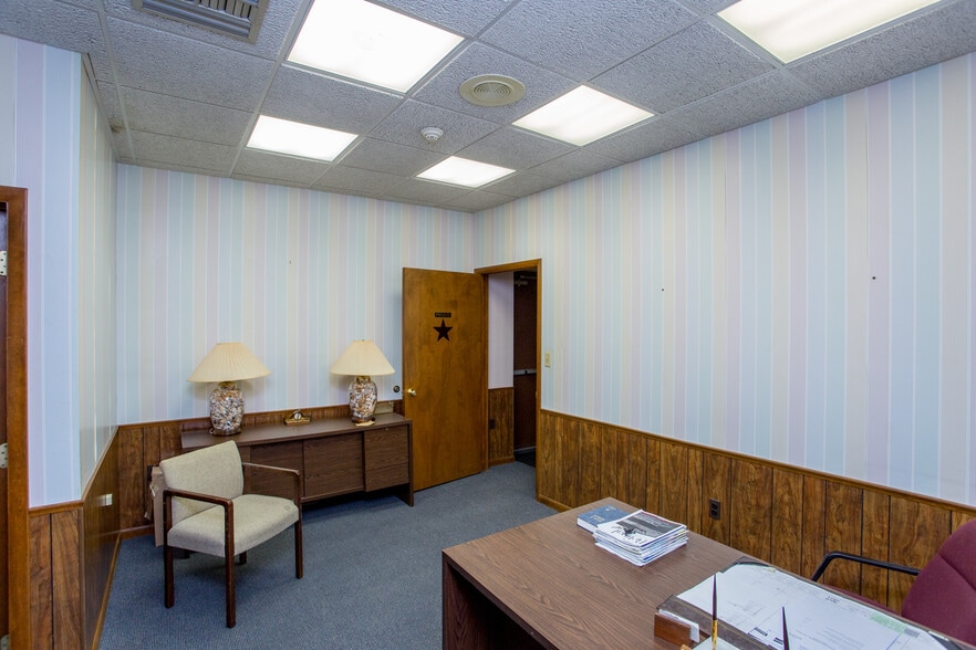 More Photos Of 329 Lincoln Hwy, Fairless Hills Warehouse For Sale