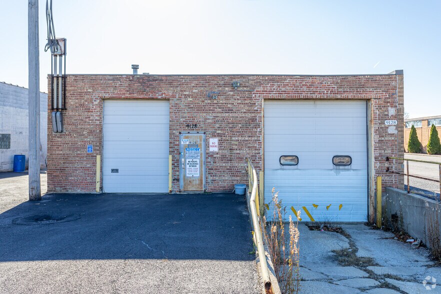 More Photos Of 9128 W Belmont Ave, Franklin Park Manufacturing For Sale