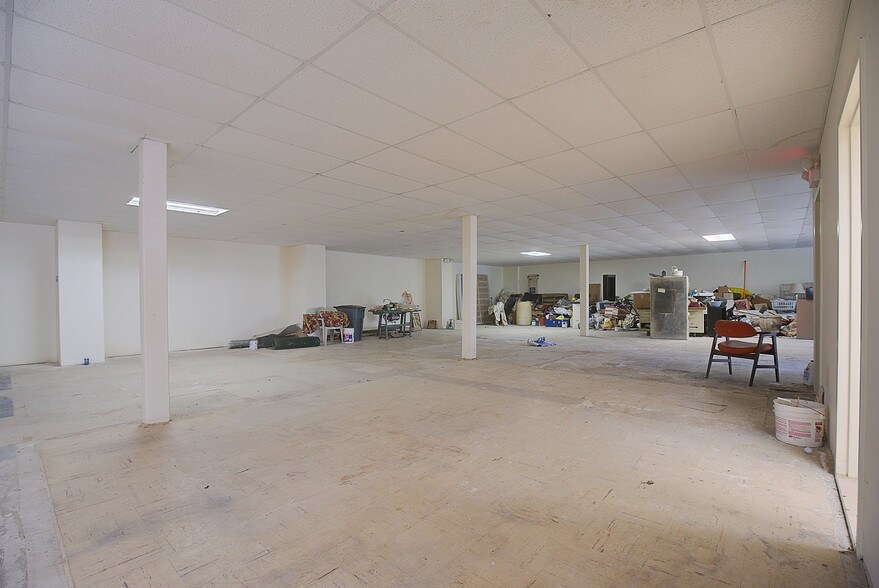 More Photos Of 389 Dover Chester Rd, Randolph Storefront Retail Office For Lease