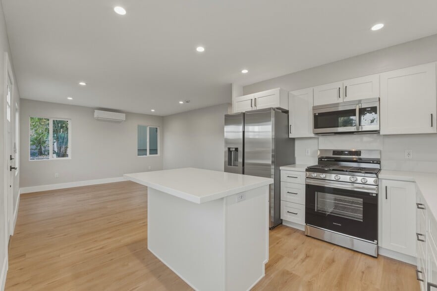 More Photos Of 752 W 9th Ave, Escondido Apartments For Sale