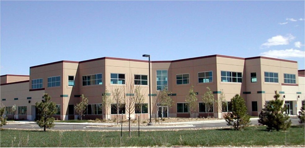 More Photos Of 2011 Cherry St, Louisville Light Manufacturing For Lease