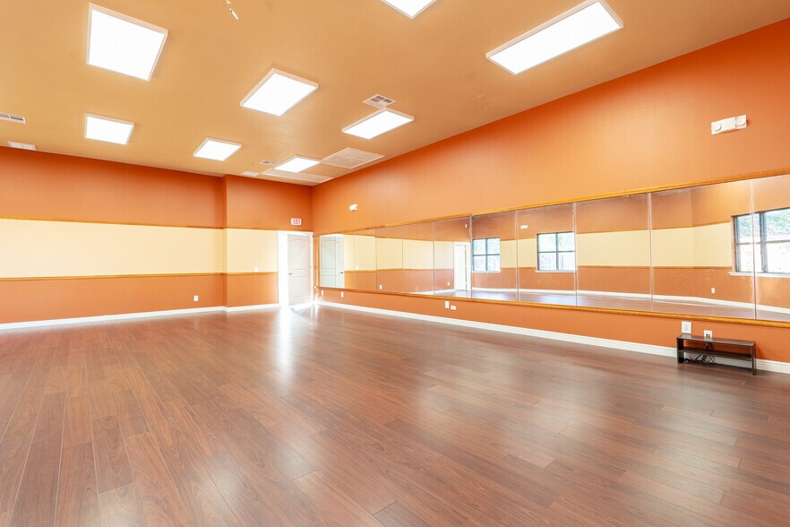 More Photos Of 4714 Riverstone Blvd, Missouri City Medical For Sale