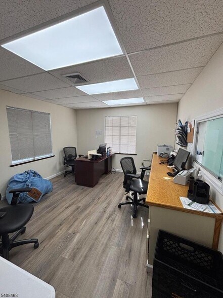 More Photos Of 188 Eagle Rock Ave, Roseland Office For Lease