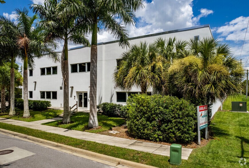 Primary Photo Of 1060 Goodrich Ave, Sarasota Warehouse For Sale