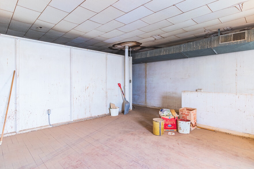 More Photos Of 200 N Florence St, Casa Grande Storefront For Sale