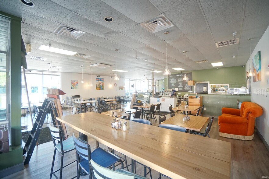 More Photos Of 701 Main St, Rochester Restaurant For Sale