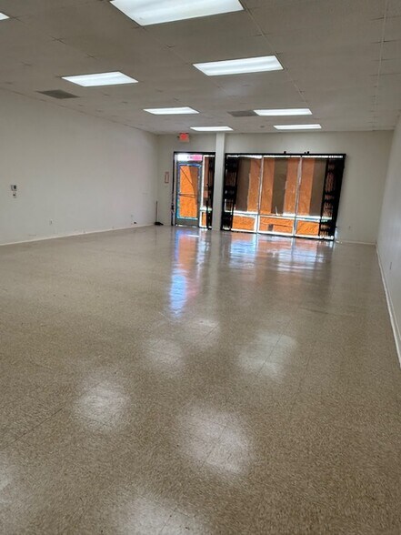 More Photos Of 730-740 N Long Beach Blvd, Long Beach Storefront For Lease