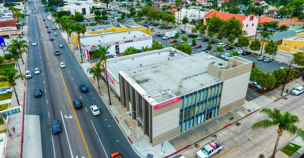 Primary Photo Of 1418 N Main St, Santa Ana Unknown For Lease