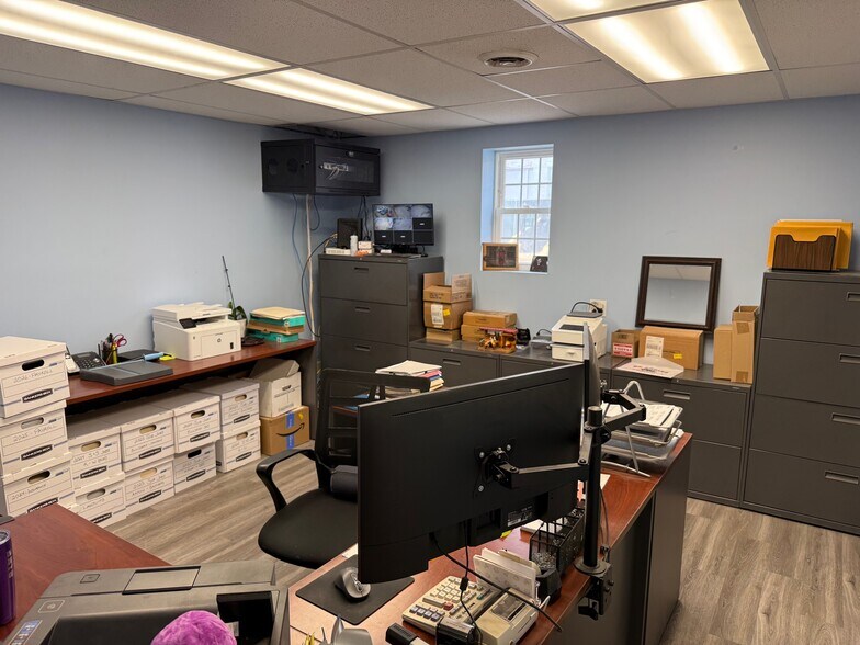 More Photos Of 7306 Central Park Ave, Skokie Industrial For Sale