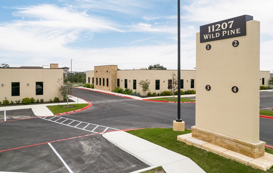 More Photos Of 11207 Wild Pine, San Antonio Office For Sale