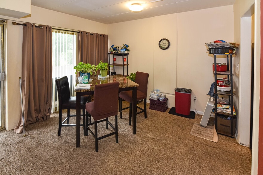 More Photos Of 3809 Clarks Ln, Baltimore Apartments For Sale