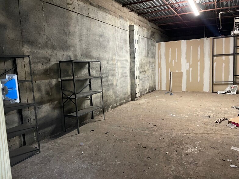 More Photos Of 444-452 Middle Country Rd, Selden Freestanding For Lease