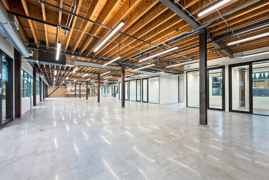 More Photos Of 1447 Cloverfield Blvd, Santa Monica Office For Lease