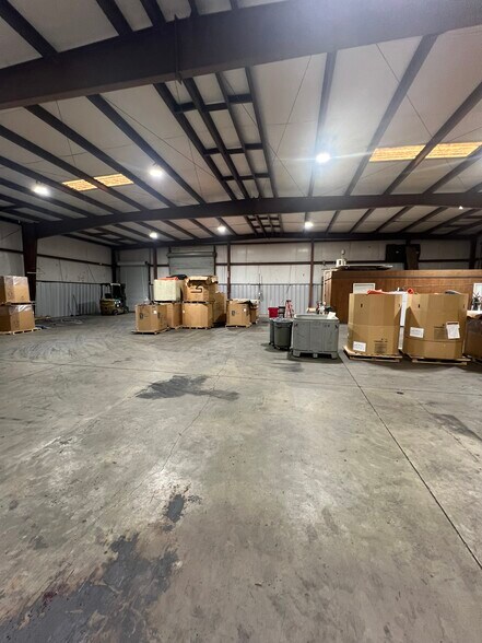 More Photos Of 2012 Last St, Statham Warehouse For Sale