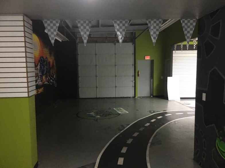 More Photos Of 1611 N Garfield Ave, Deland Auto Repair For Sale