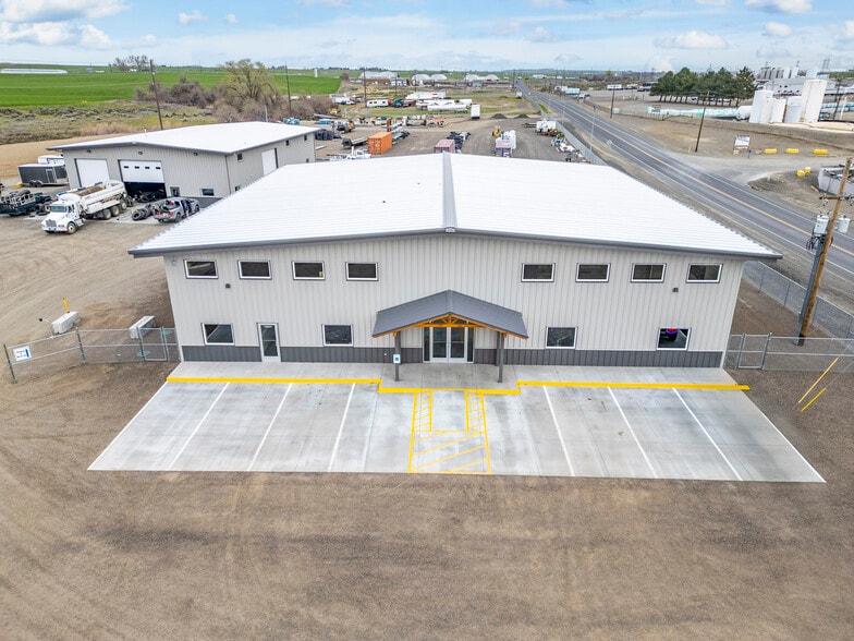Primary Photo Of 3251 N Glade Rd, Pasco Warehouse For Lease