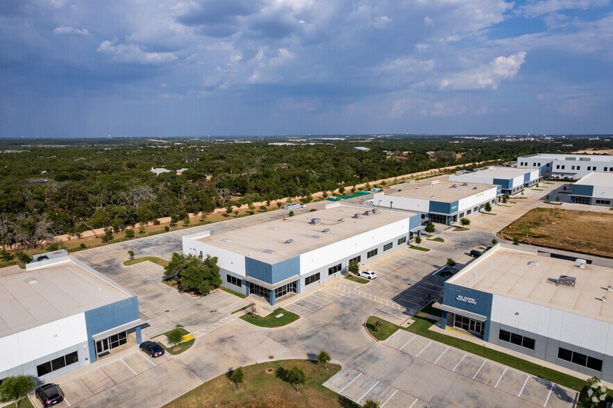 More Photos Of 1617 Scottsdale Dr, Cedar Park Warehouse For Lease