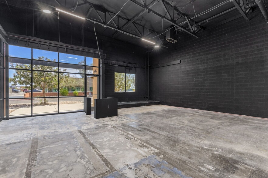 More Photos Of 7318 S 89th Pl, Mesa Showroom For Sale