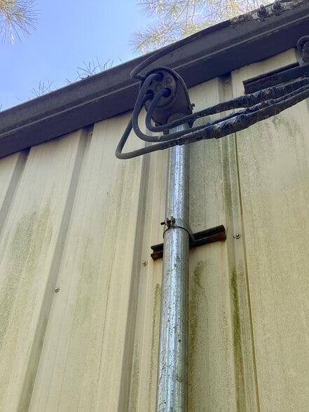 More Photos Of 1310 Commerce St, Marshall Light Distribution For Sale