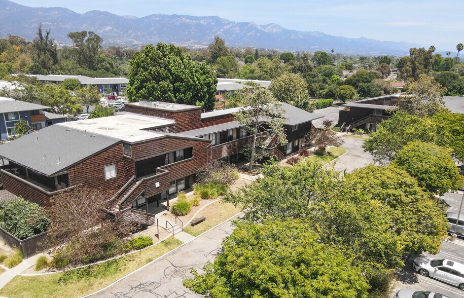 More Photos Of 122 S Patterson Ave, Santa Barbara Office For Sale