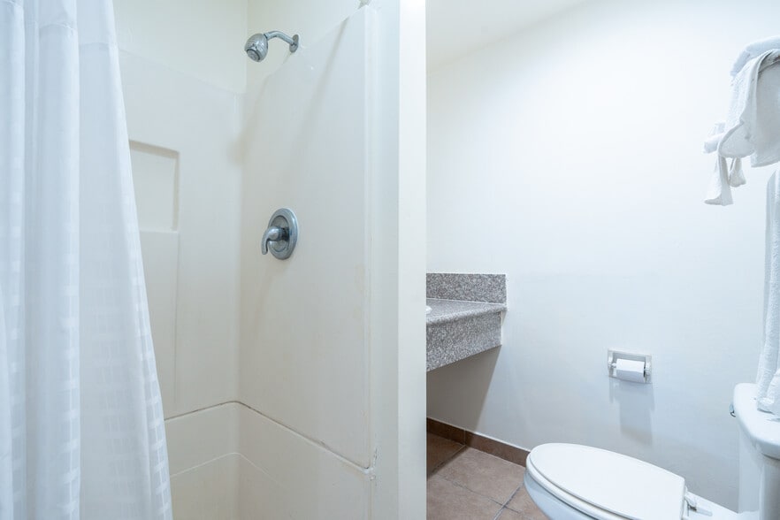 More Photos Of 9515 Folsom Blvd, Sacramento Hotel For Sale